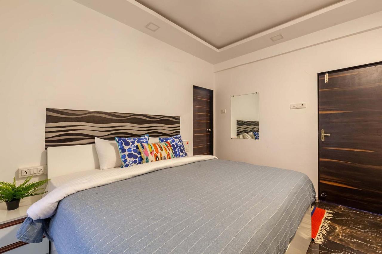 Stayvista'S Vine & Splash - Riverside Villa With An Infinity Pool And Indoor Games Карджат Экстерьер фото